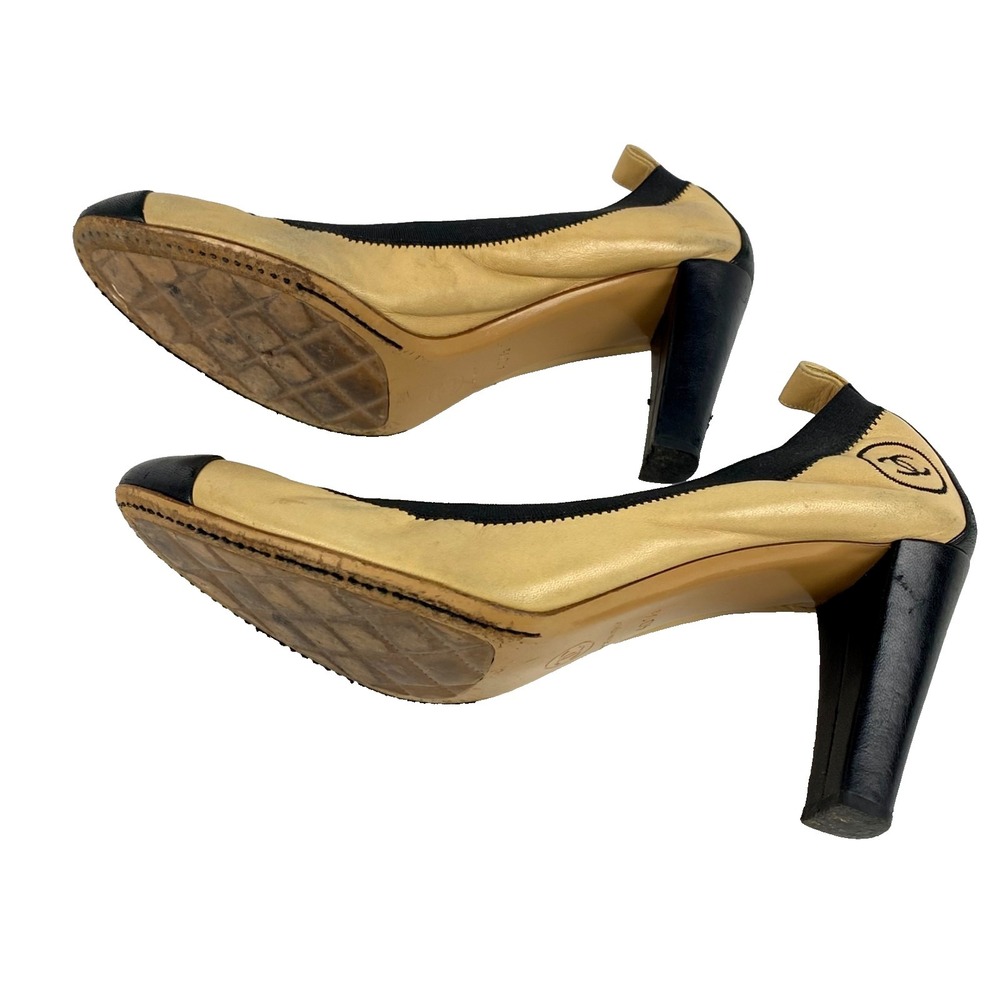 Chanel Leather Pumps Women 40.5 Beige Black Sz 8.5 Luxury Vintage Shoes Cap Toe - Picture 10 of 10